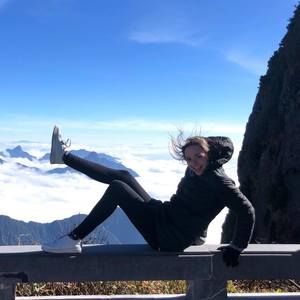 Meet your Posher, Rebecca